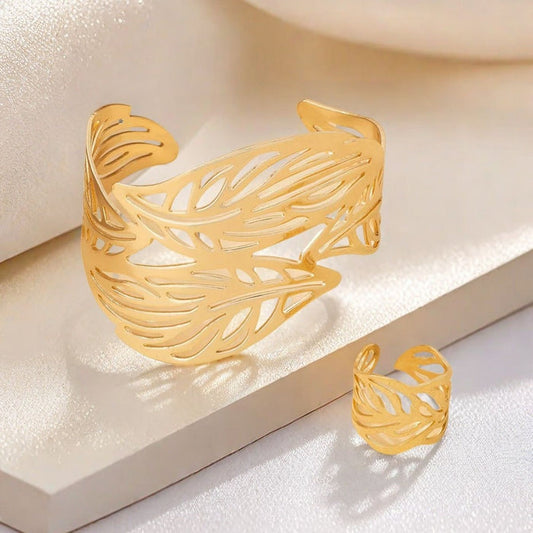 B1001 - Hollow Carved Gold Bracelet