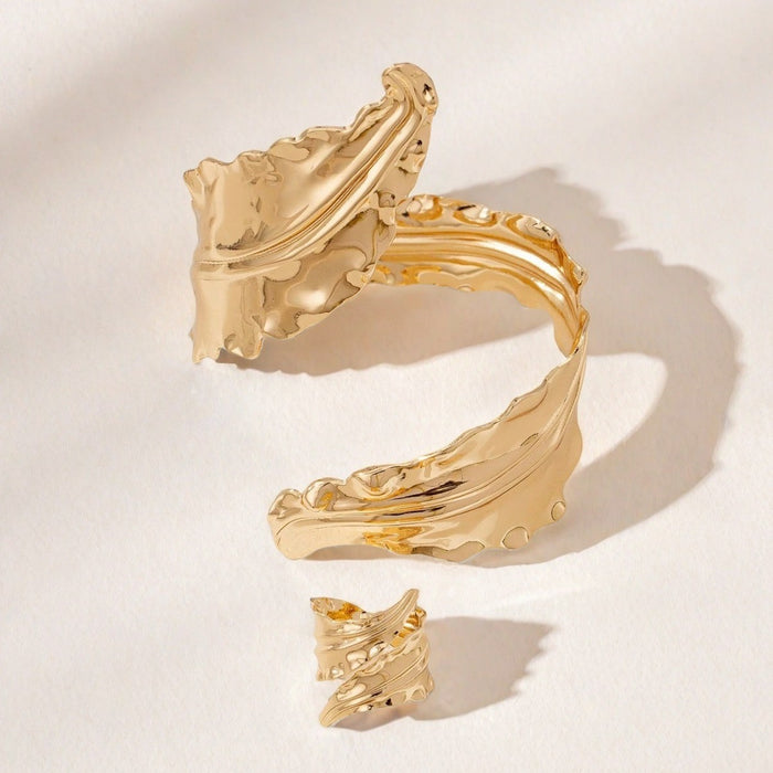 B987 - Retro Golden Leaf Bracelet