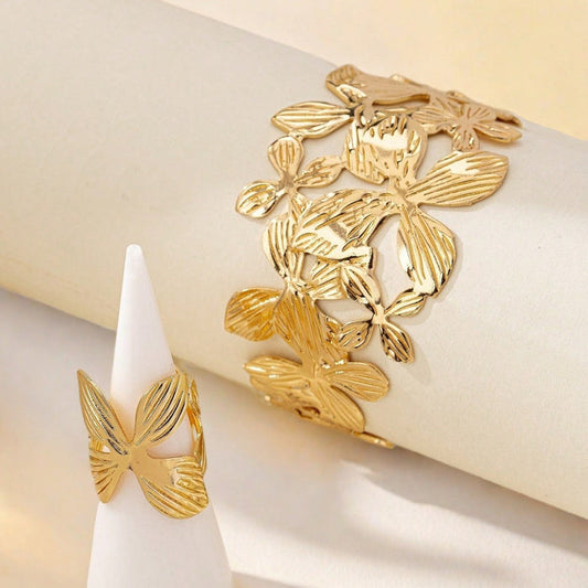 B999 - Simple Golden Floral Bracelet