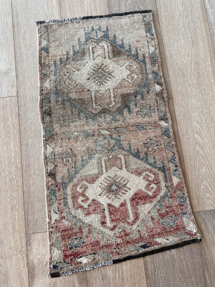 Chief Vintage Oushak Rug