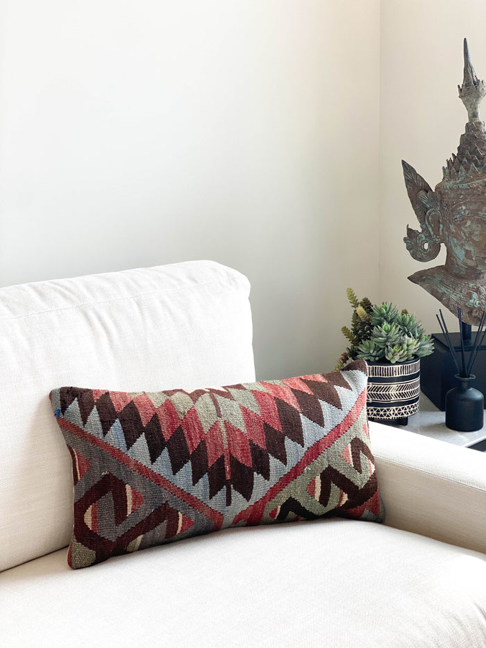 MARISA Handmade traditional Turkish kilim pillow cover made with vintage rugs 12x24