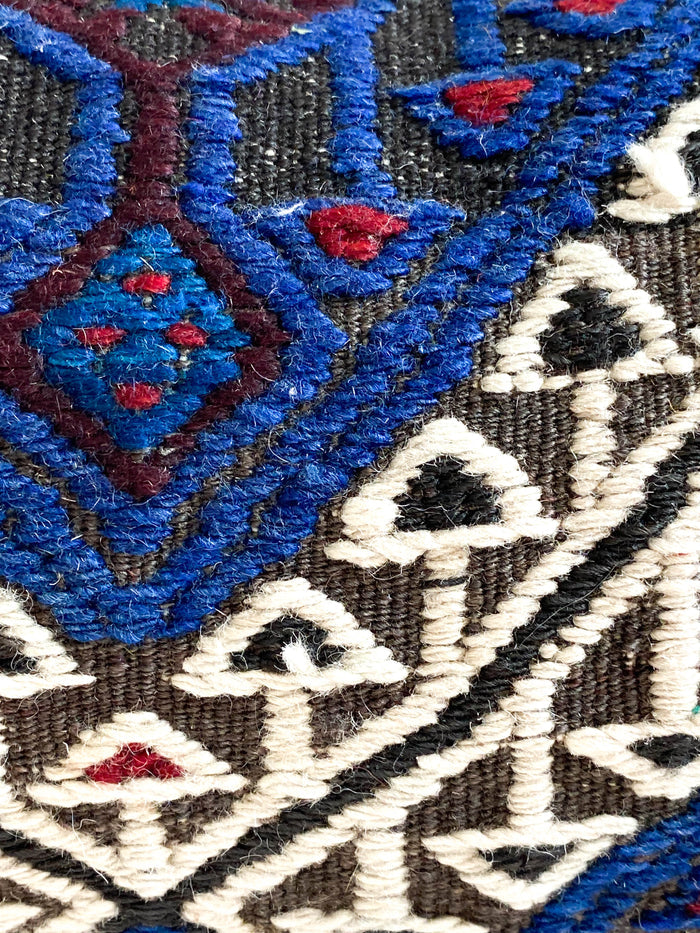 Handmade traditional Turkish kilim pillow cover made with vintage rugs 12x24 blue white