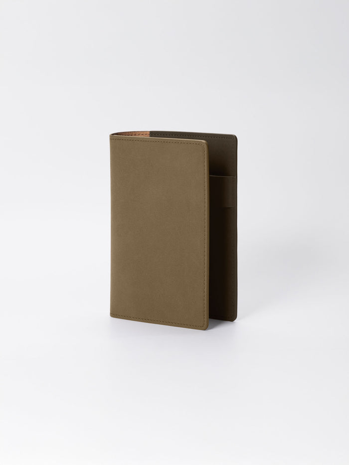 CP Petite folio displayed on a neutral background. Color shown is Cipher.